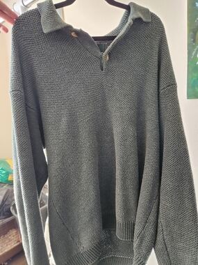 Men's Vintage Olive V-Neck Collared Knit Sweater